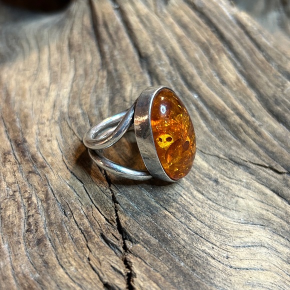 Large Sterling Silver 925 Oval Baltic Amber Ring Modernist Fairycore Ring - Picture 4 of 4